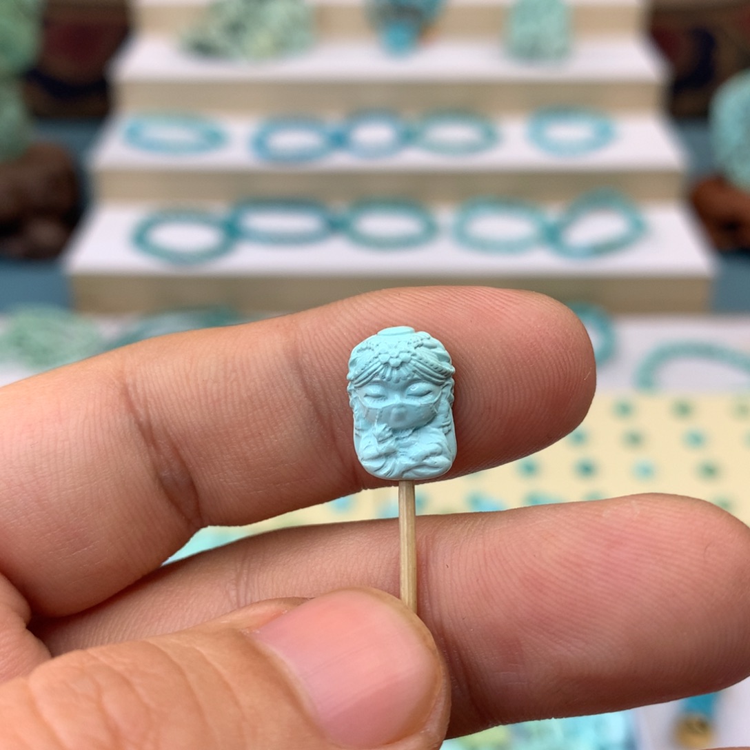 绿松石配饰未镶嵌