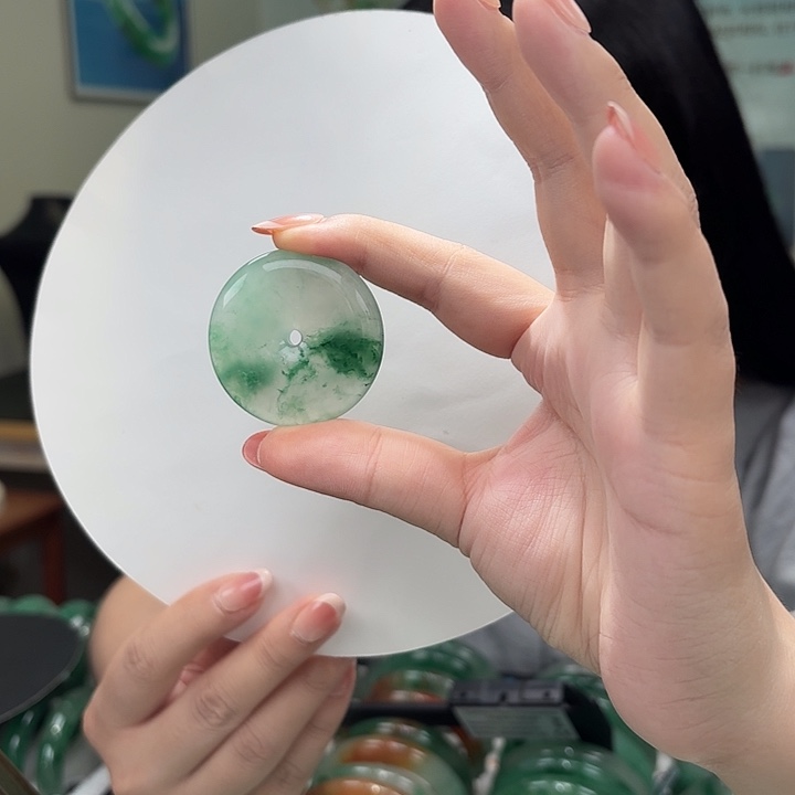 石英质玉（非洲翠）未镶嵌吊坠(不含链)