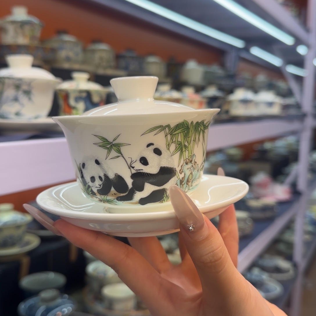 我在外面吃饭呢你在哪