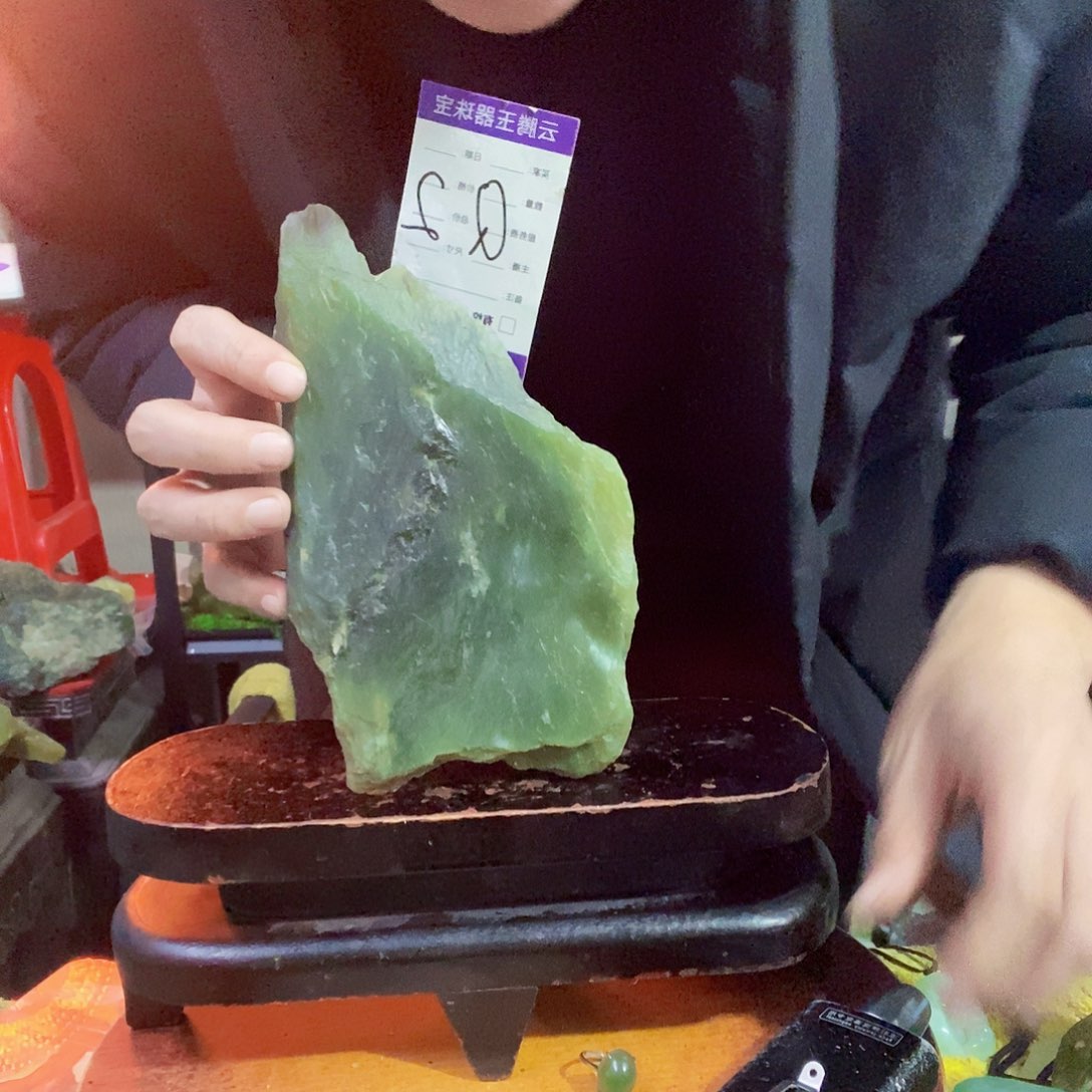 蛇纹石玉未镶嵌珠宝半成品