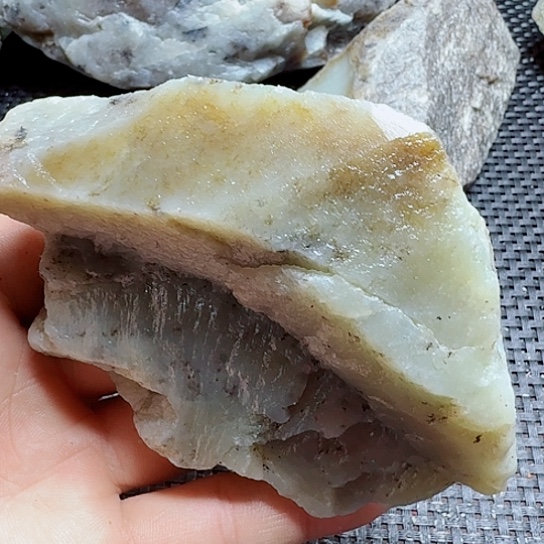 和田玉（糖玉）未镶嵌珠宝半成品