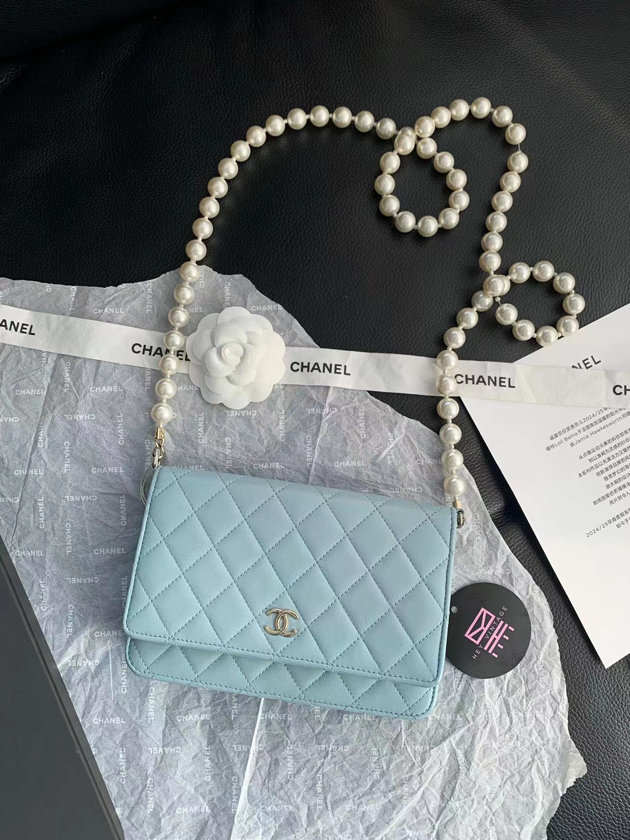 95新 Chanel/香奈儿 22p奶蓝色金扣芯片 woc 珍珠链条包 13111989
