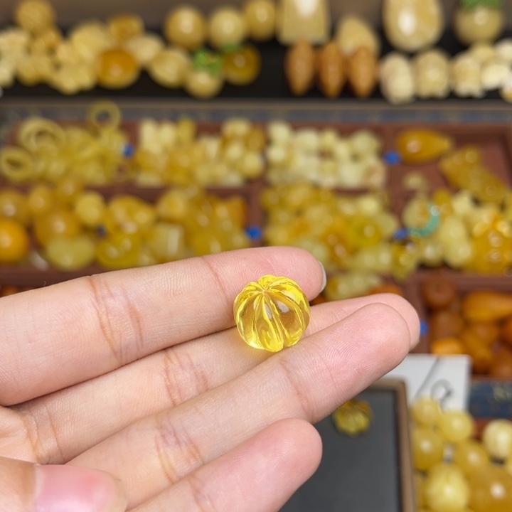 小***野蜜蜡未镶嵌珠宝奇石鸡油黄满蜜南瓜配饰