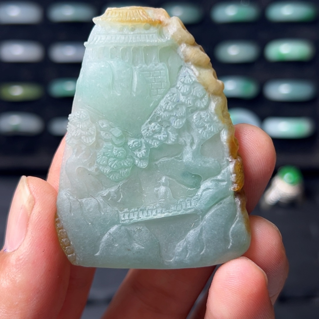 定制翡翠未镶嵌山水牌