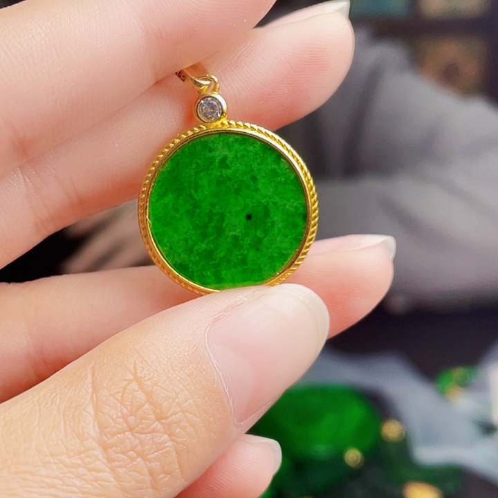 翡翠银S925镶嵌颈饰多样性