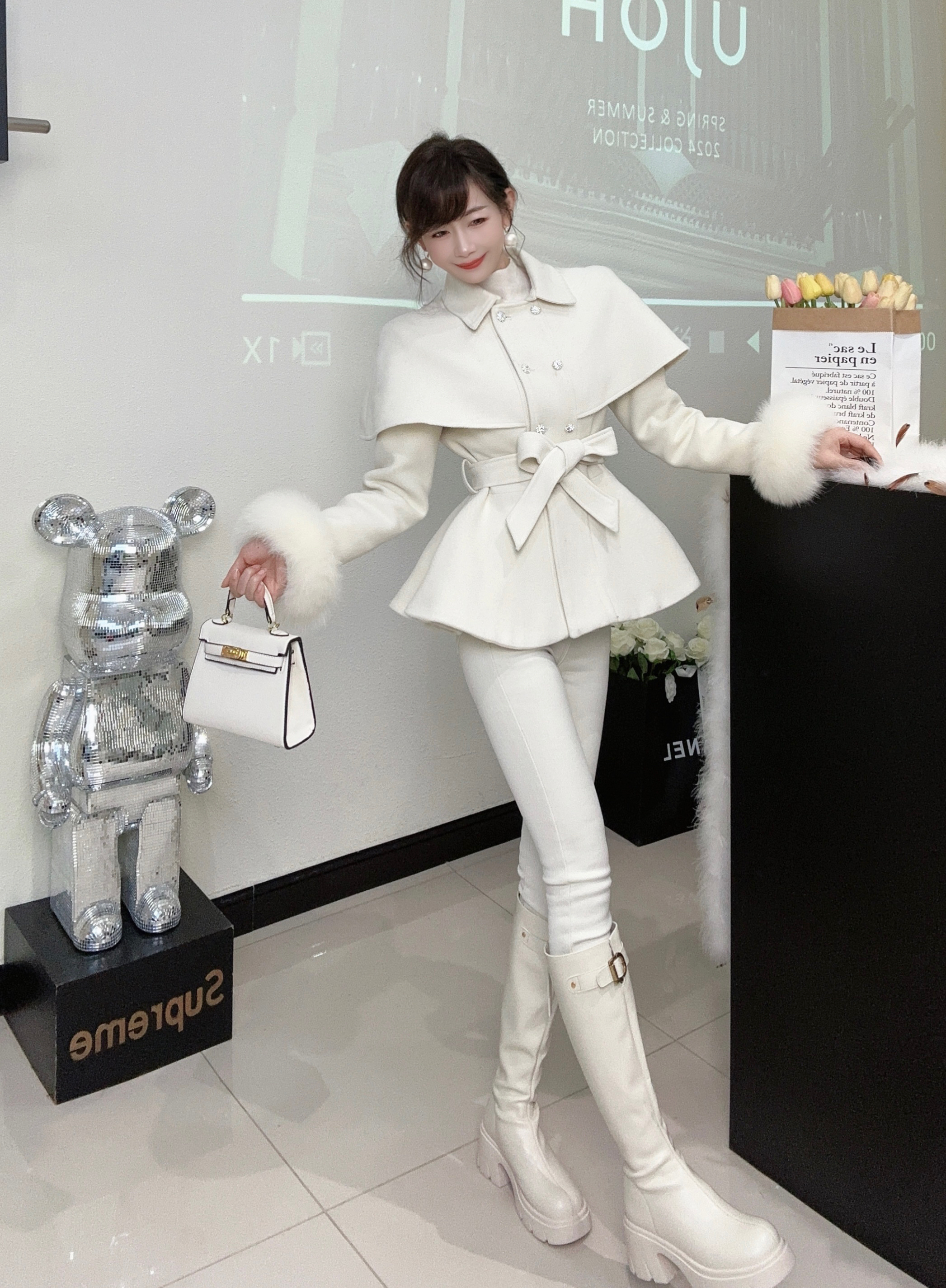 [春歌]设计感毛呢斗篷羽绒服外套女时尚洋气袖口狐狸毛 短外套