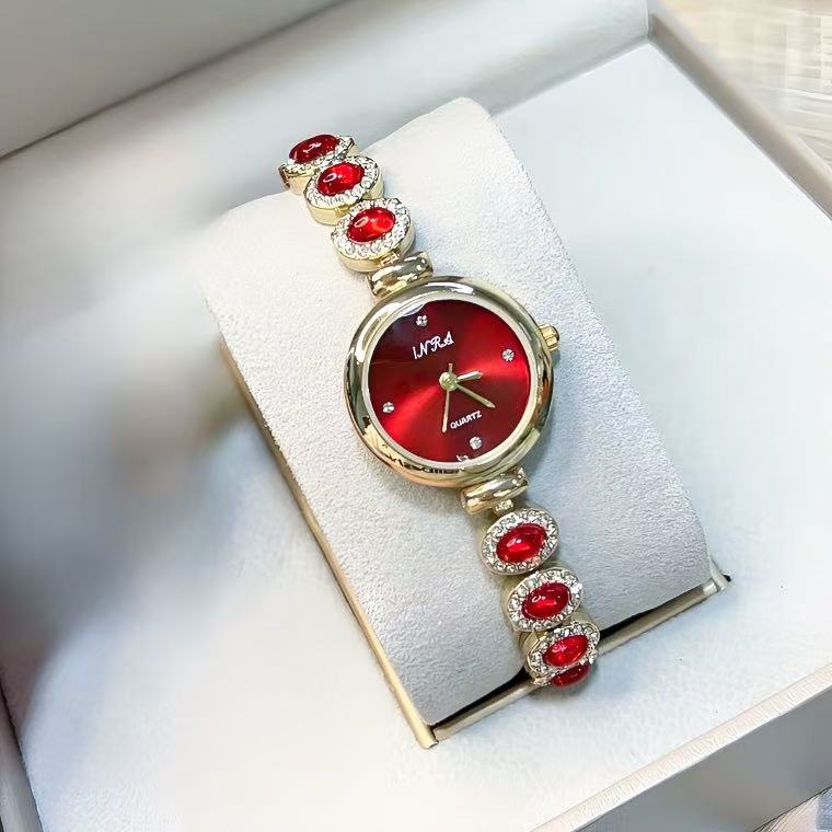 【新品直发】中古风·高级感小表盘手链腕表樱桃红· 6912 - H