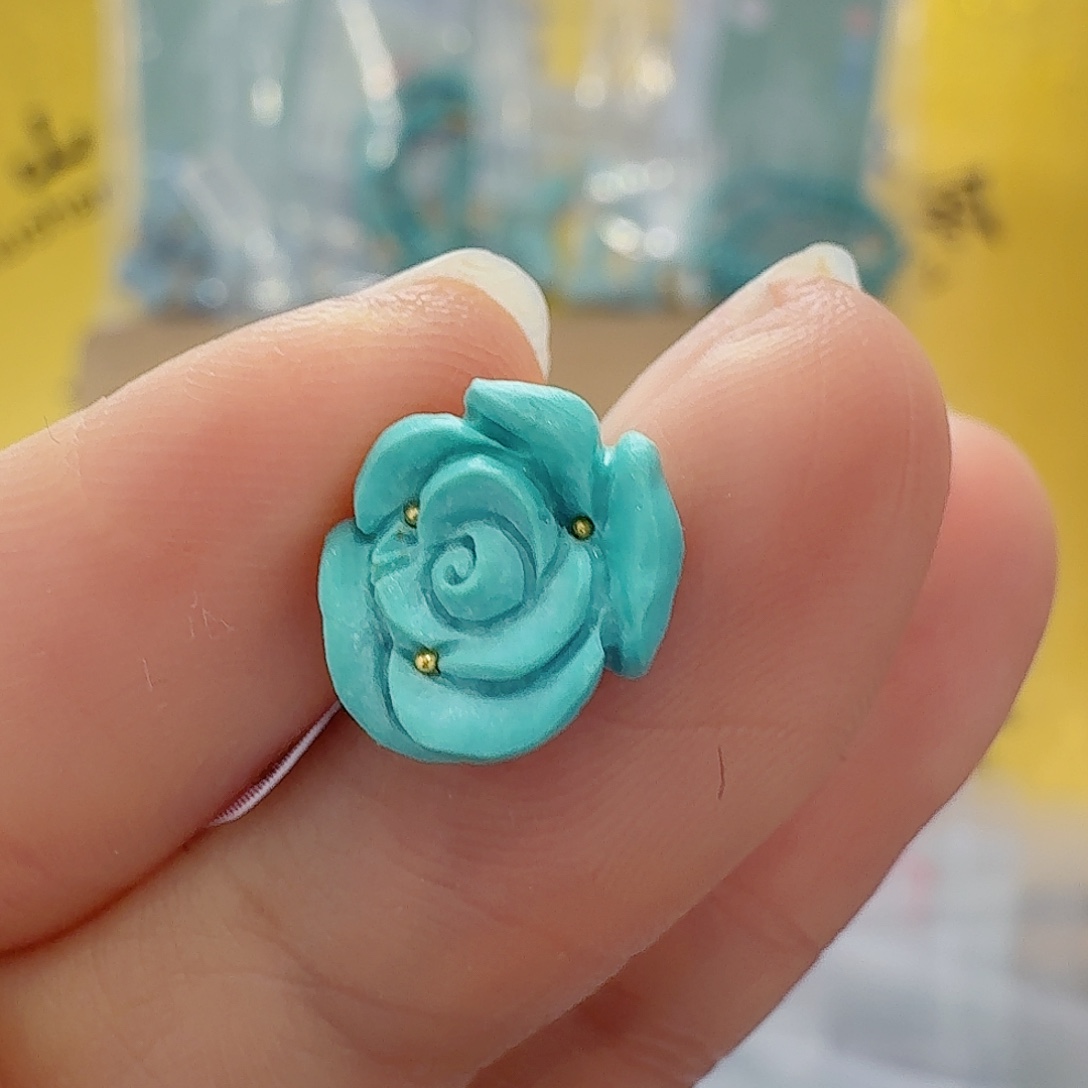 绿松石未镶嵌珠宝奇石