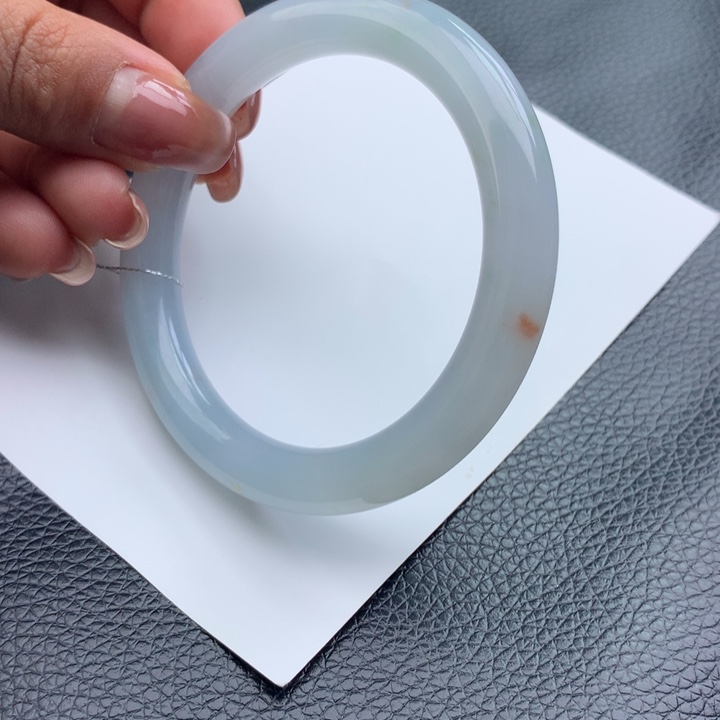 翡翠手镯未镶嵌天然翡翠手镯