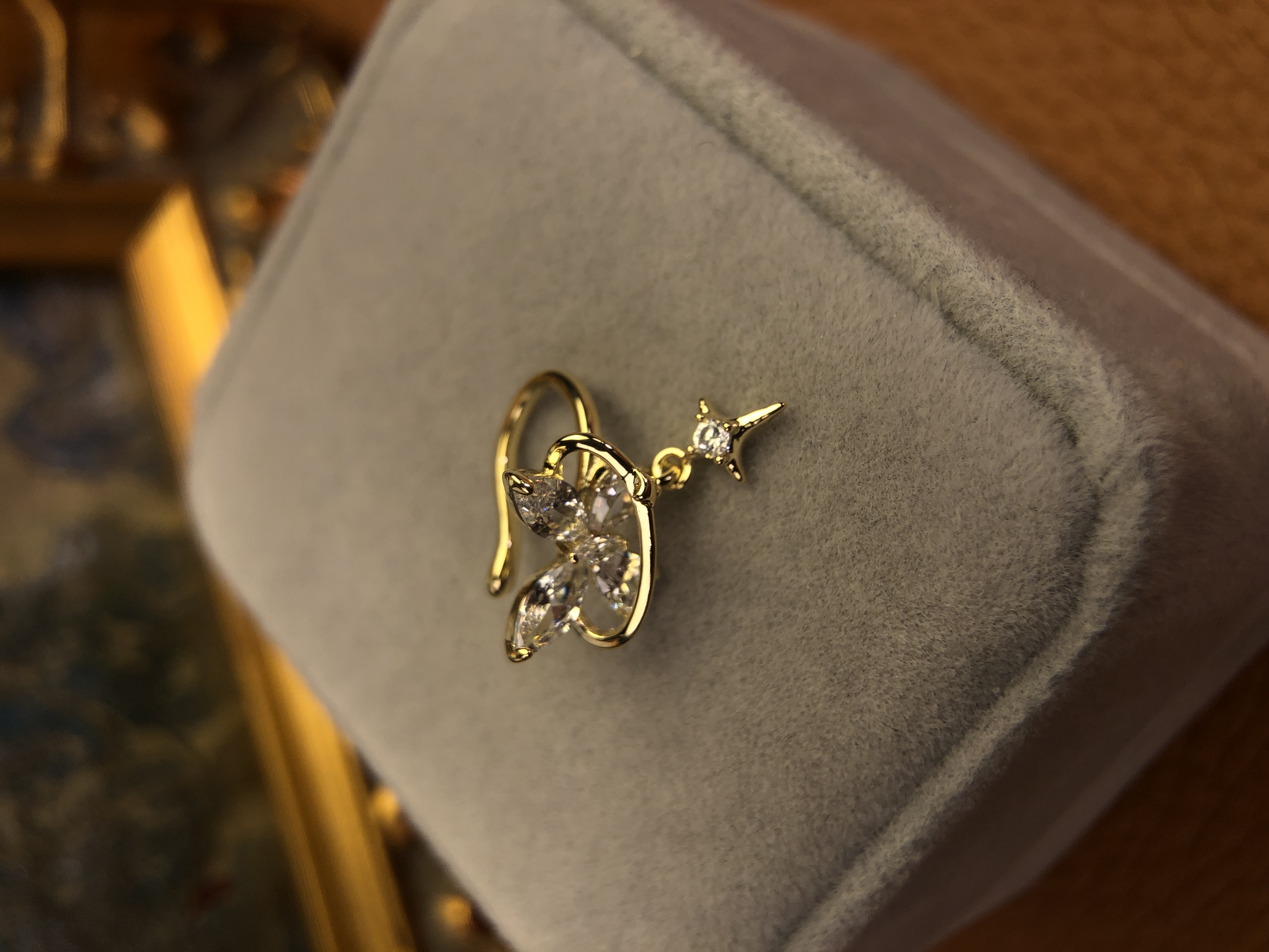 铜合金耳饰 A5385 FR★【蝴蝶星】时尚轻奢女款精致耳骨夹