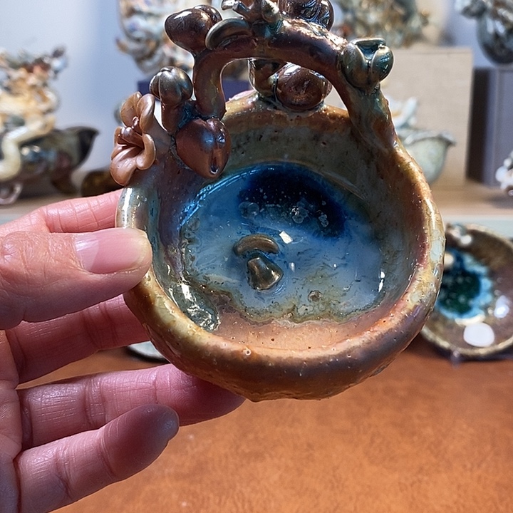 瓷片我们的确是一个人的