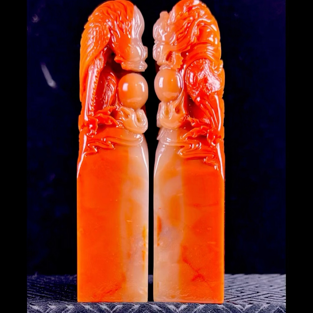 寿山高山杜陵石龙凤呈祥对章 总重184克 尺寸2.2/2.2/9.2cm