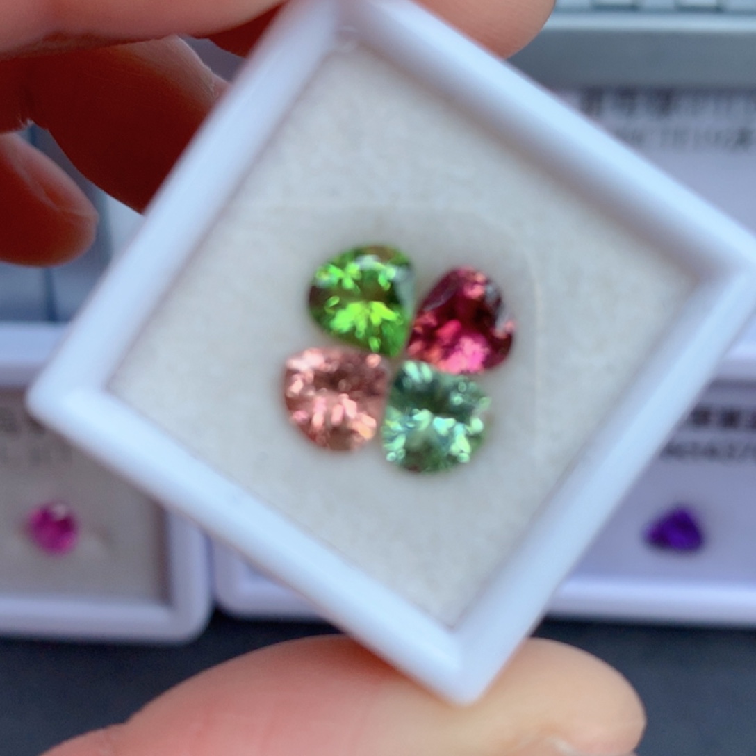 未镶嵌2.72克拉裸石碧玺