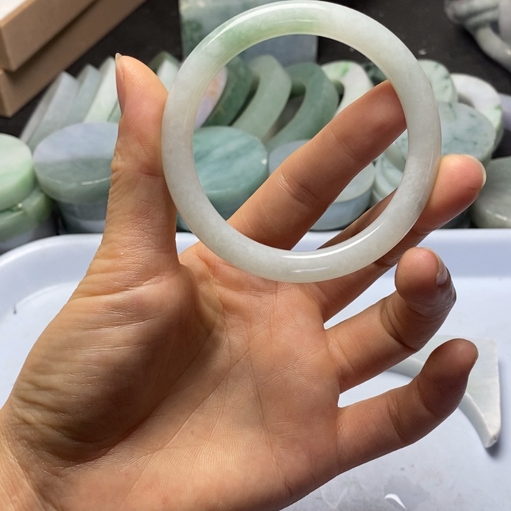 翡翠裸石尘****う翡翠边角料