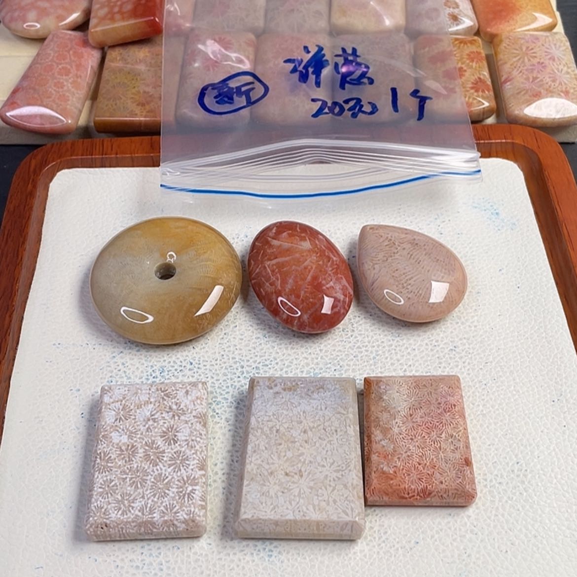 【闪购商品】硅化玉手镯未镶嵌洋**圈