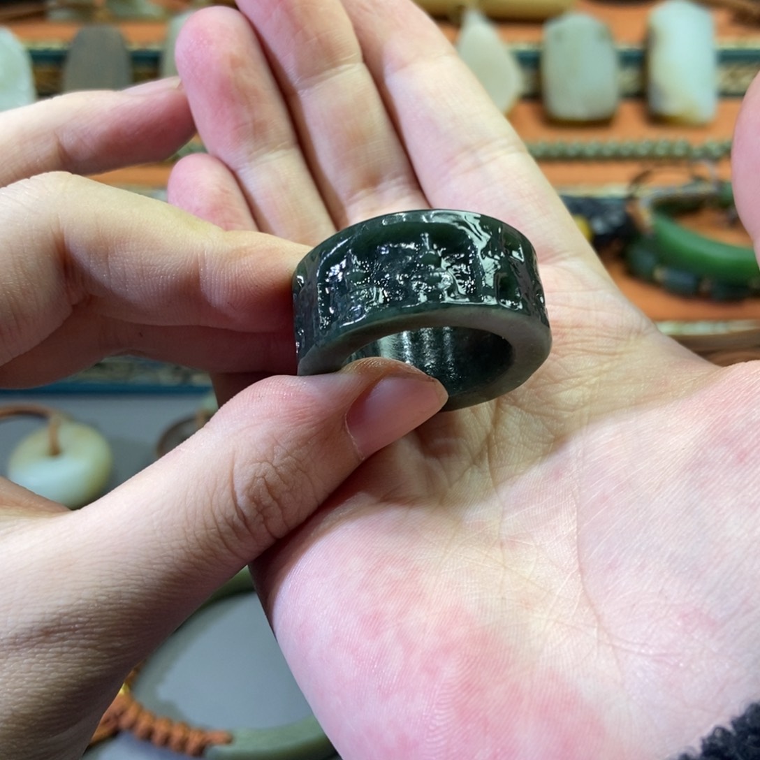 和田玉颈饰未镶嵌蒲*英