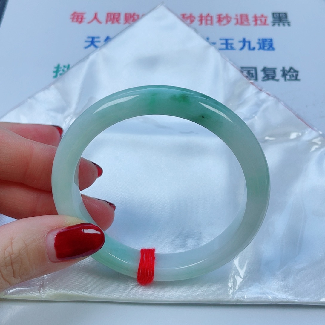 翡翠未镶嵌手镯圈口60.6宽11.5厚8:8