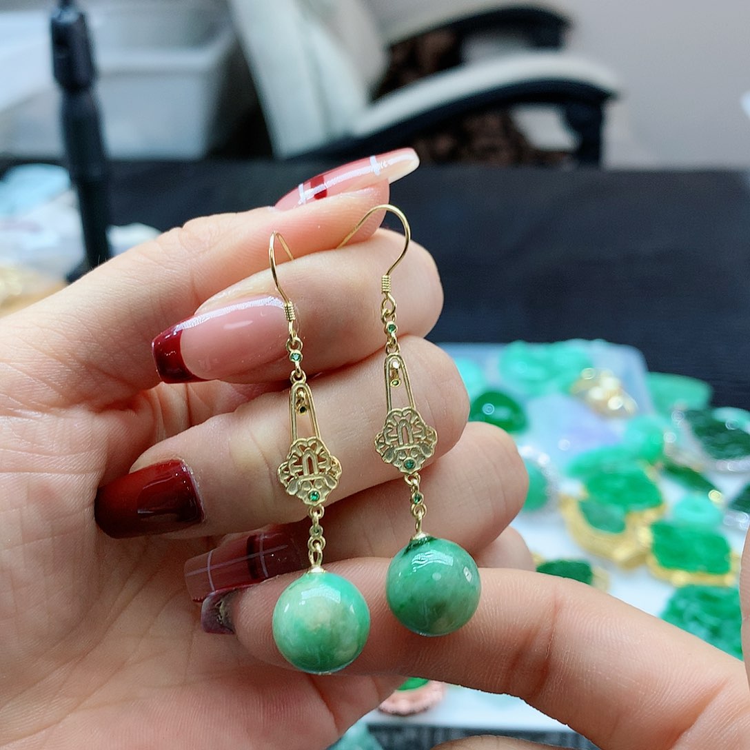 【闪购商品】翡翠耳饰未镶嵌，