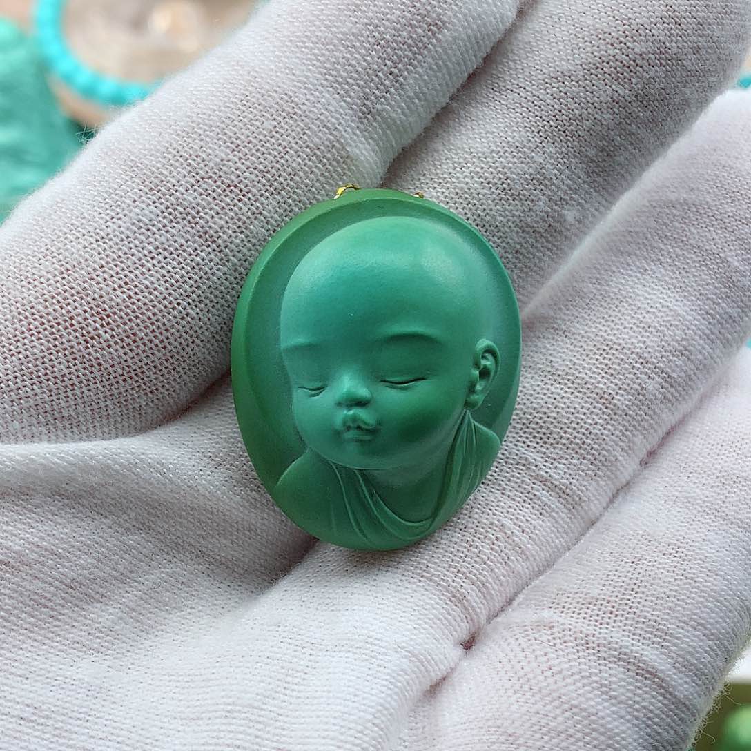 绿松石颈饰未镶嵌