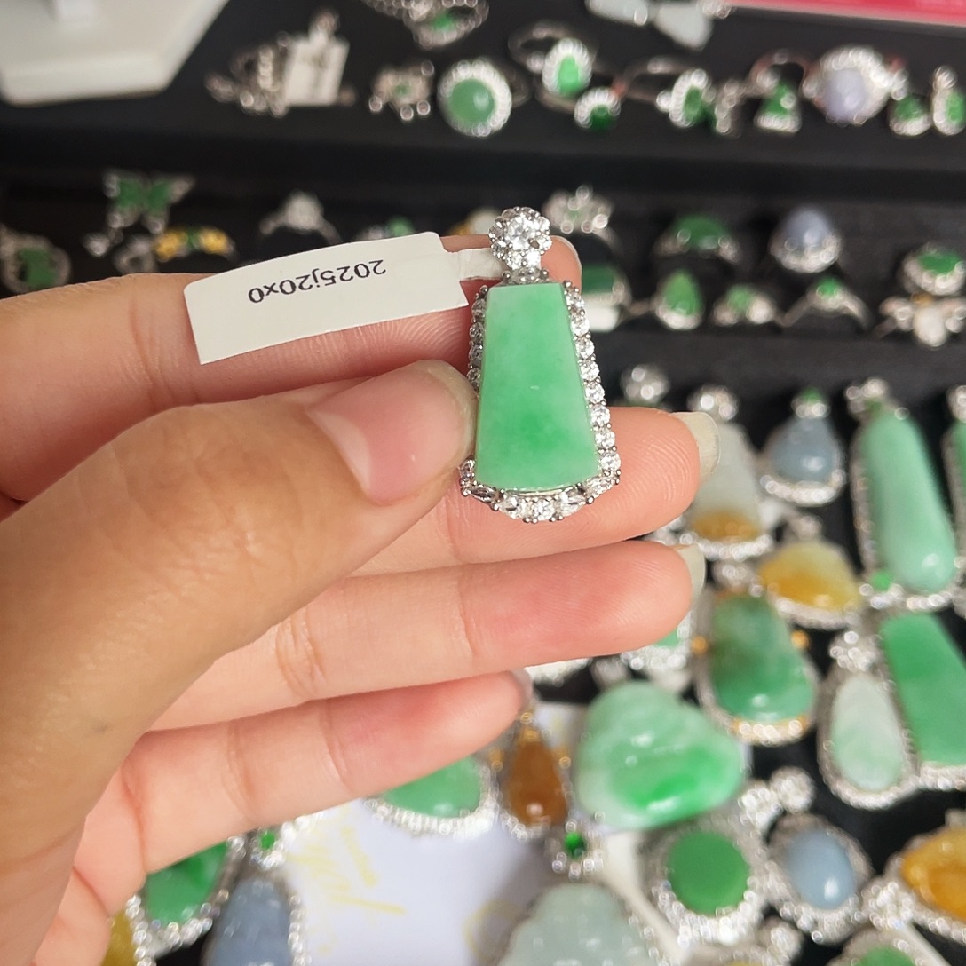 翡翠银S925镶嵌颈饰