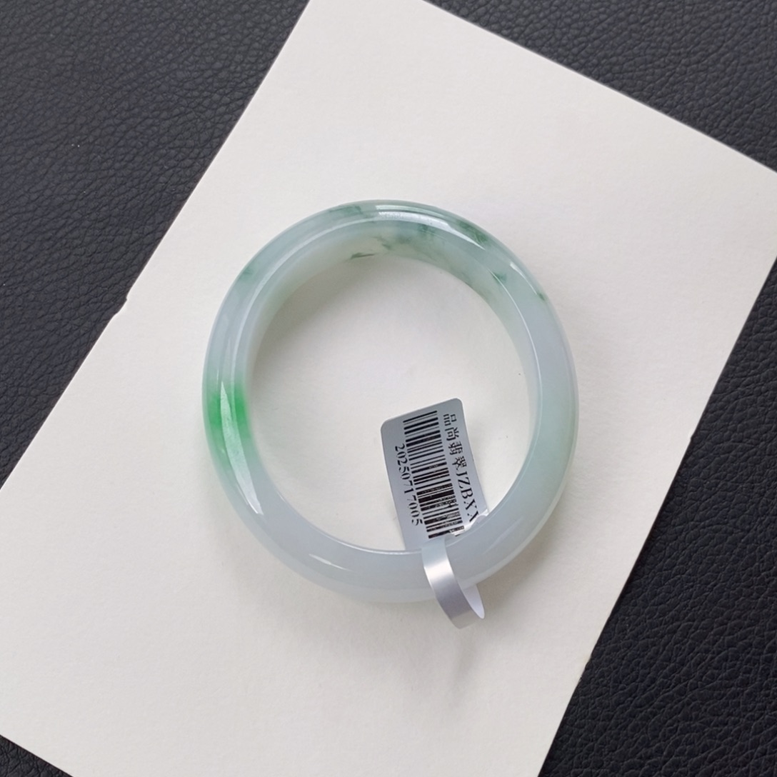 翡翠手镯（贵妃镯）未镶嵌序号：13