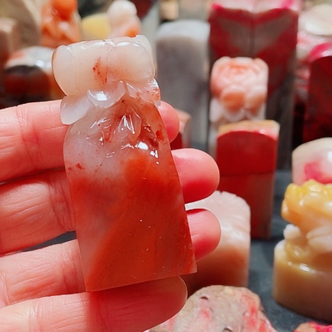 昌化石老性精品红花冻石