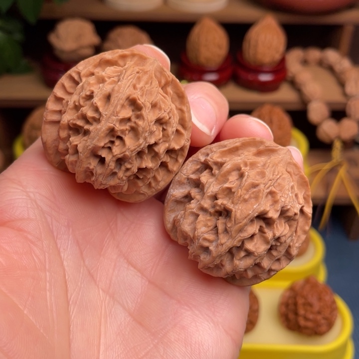 文玩核桃把件苹果园40