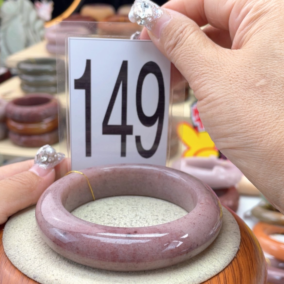 【闪购商品】石英质玉手镯未镶嵌