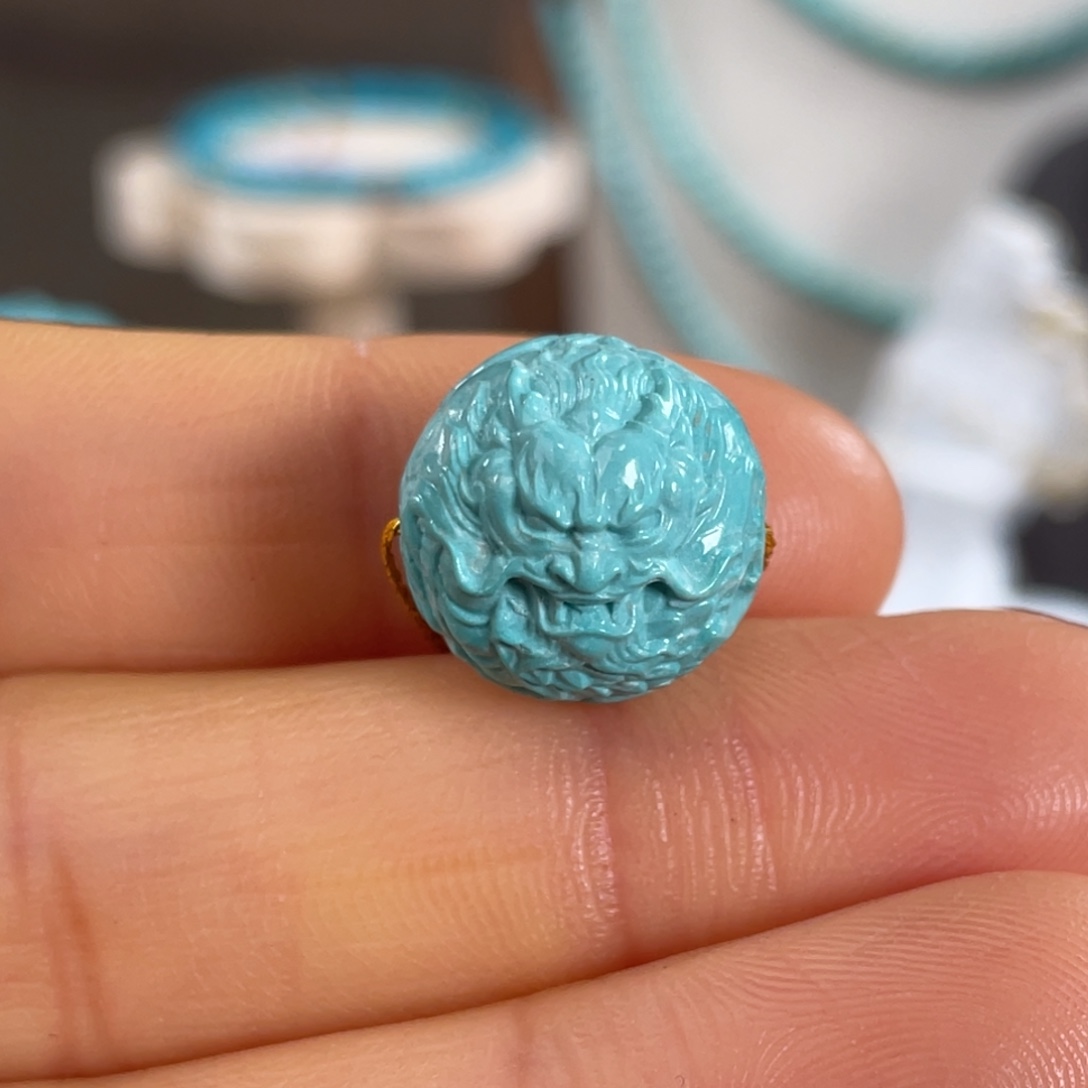 绿松石未镶嵌套链精雕龙珠