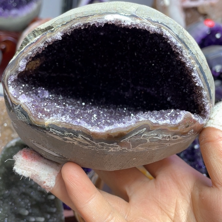 水晶摆件未镶嵌捡漏