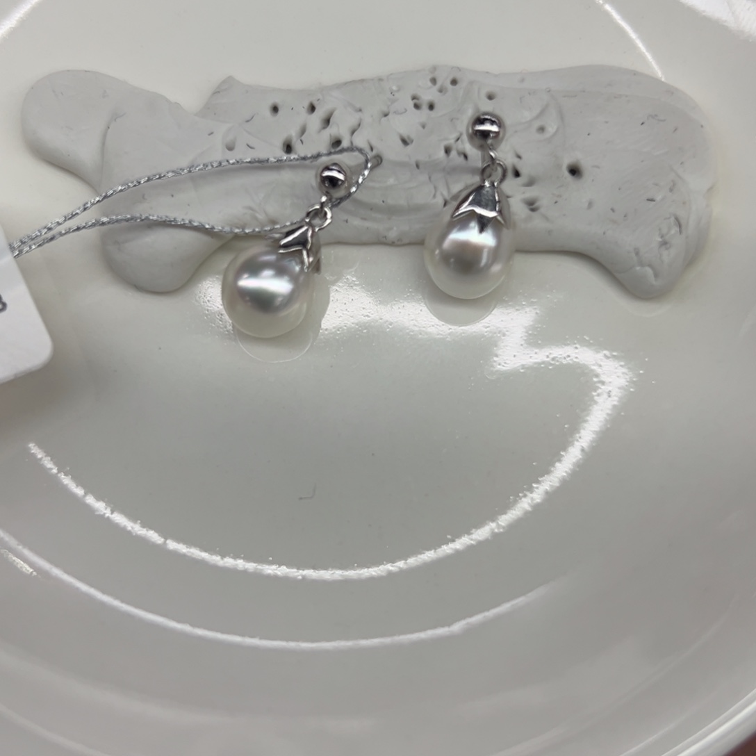 银S925镶嵌耳饰海水珍珠8-9mm澳白耳坠