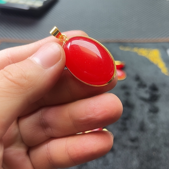 翡翠颈饰未镶嵌啊啊