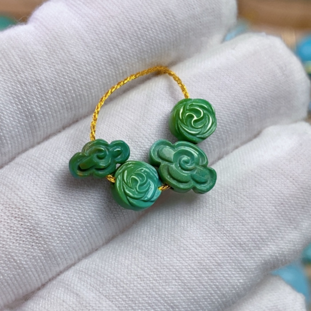 绿松石未镶嵌珠宝奇石