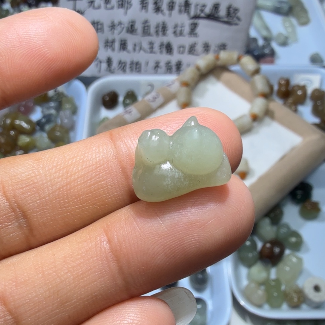 和田玉未镶嵌珠宝奇石