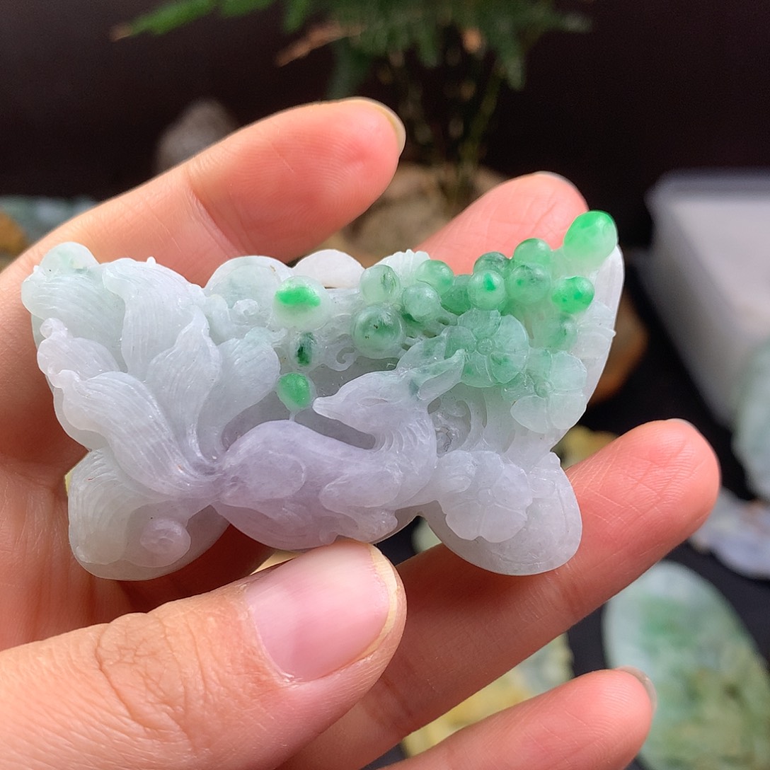 定制翡翠未镶嵌九尾狐