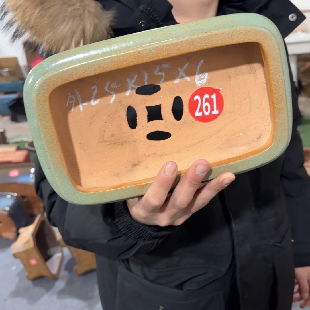 紫砂花盆呜呜呜呜