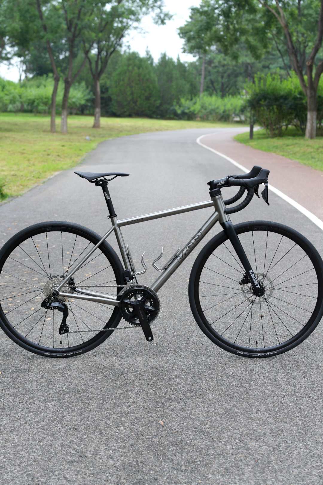 【整车】Laget钛合金公路车自行车pioneer碟刹全内走t47电变