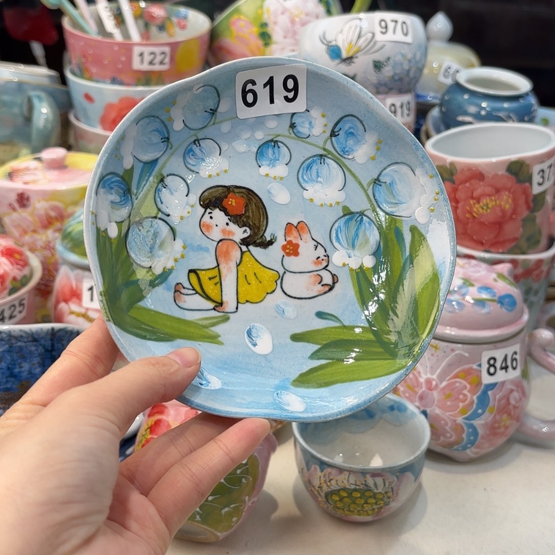 瓷片兔兔好可爱呀打