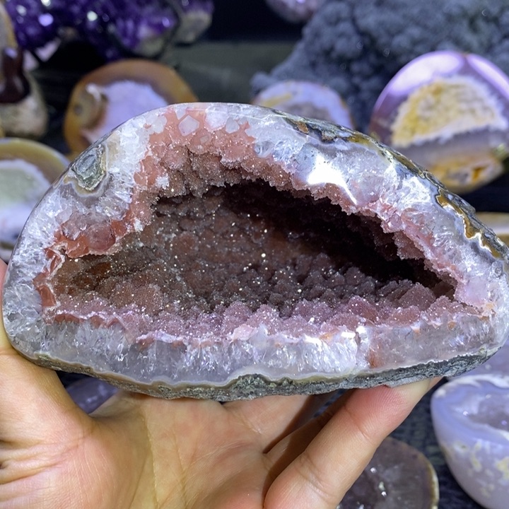 未镶嵌珠宝半成品水晶红软啵啵洞