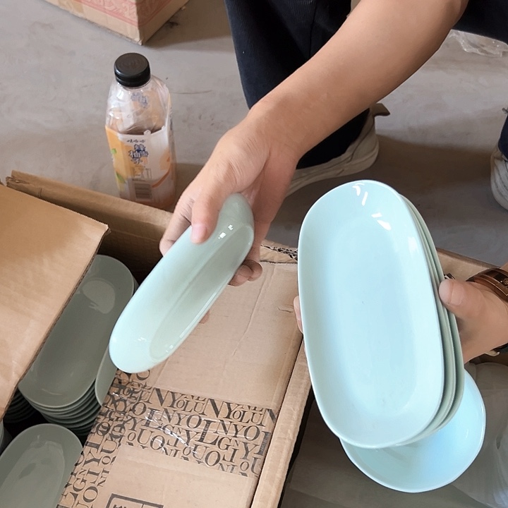 微瑕不退不换不补发 青玉长条碟6支