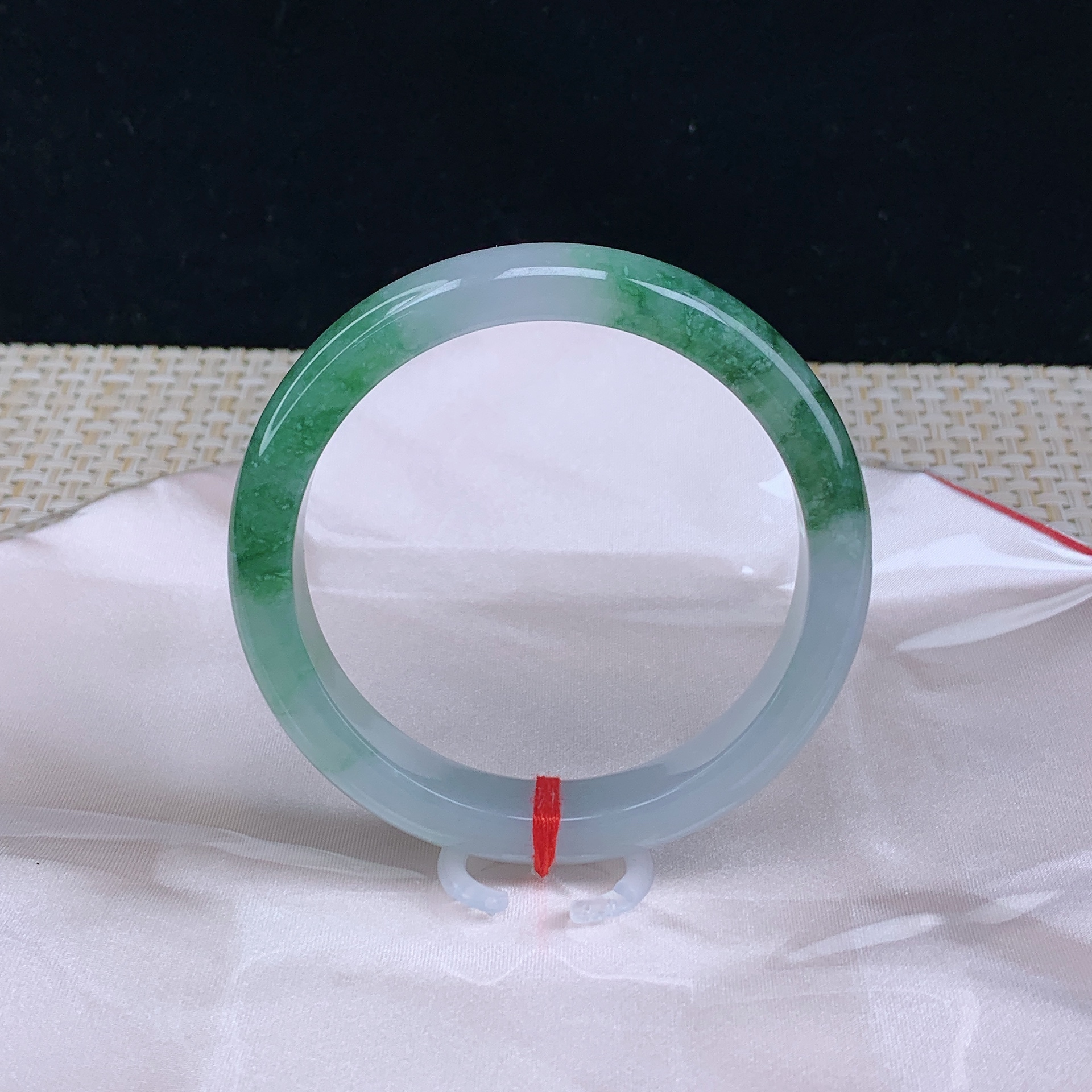 天然缅甸玉翡翠手镯61冰糯化飘绿青山暮雪时尚精美宽边妈妈平安镯