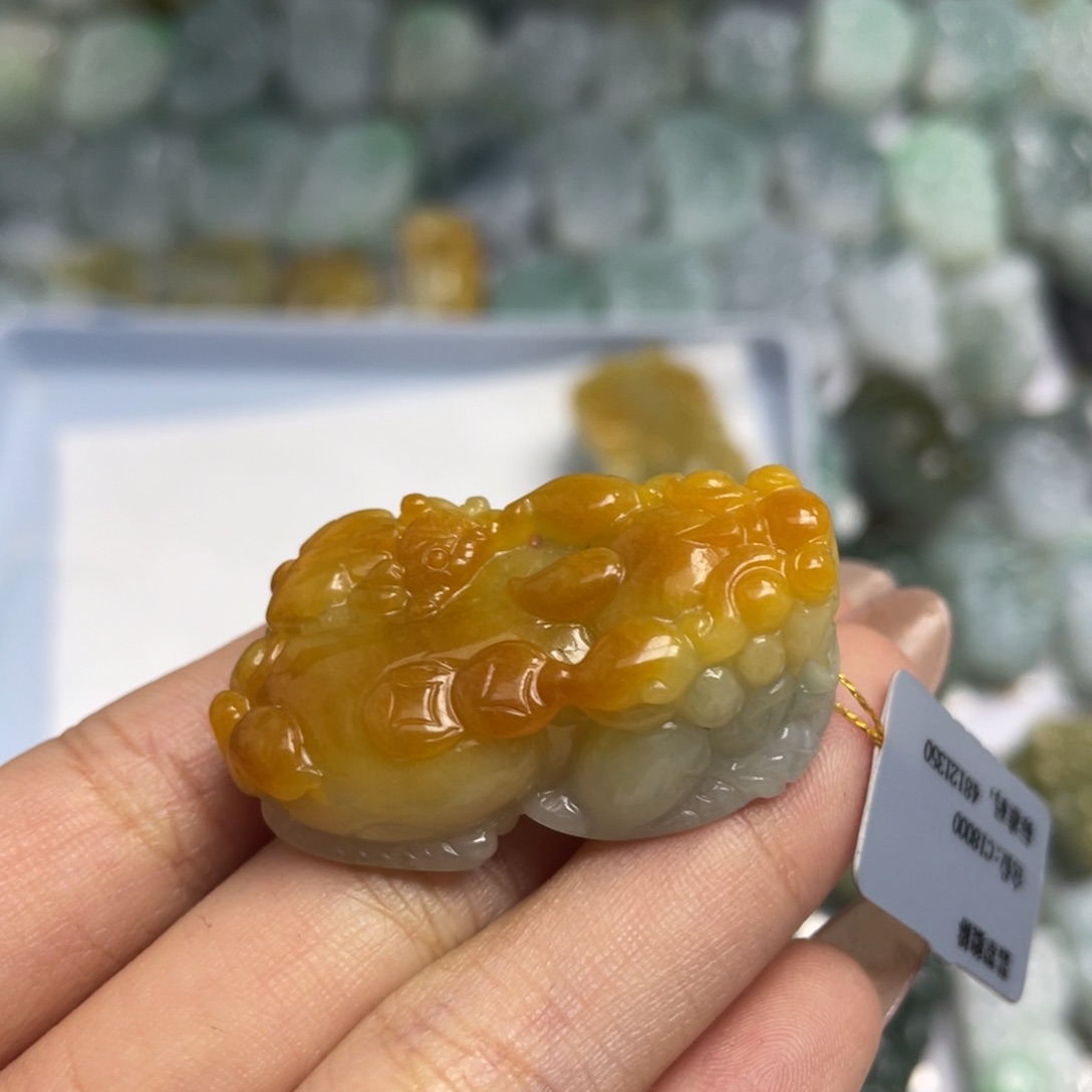 颈饰未镶嵌翡翠?**?吊坠