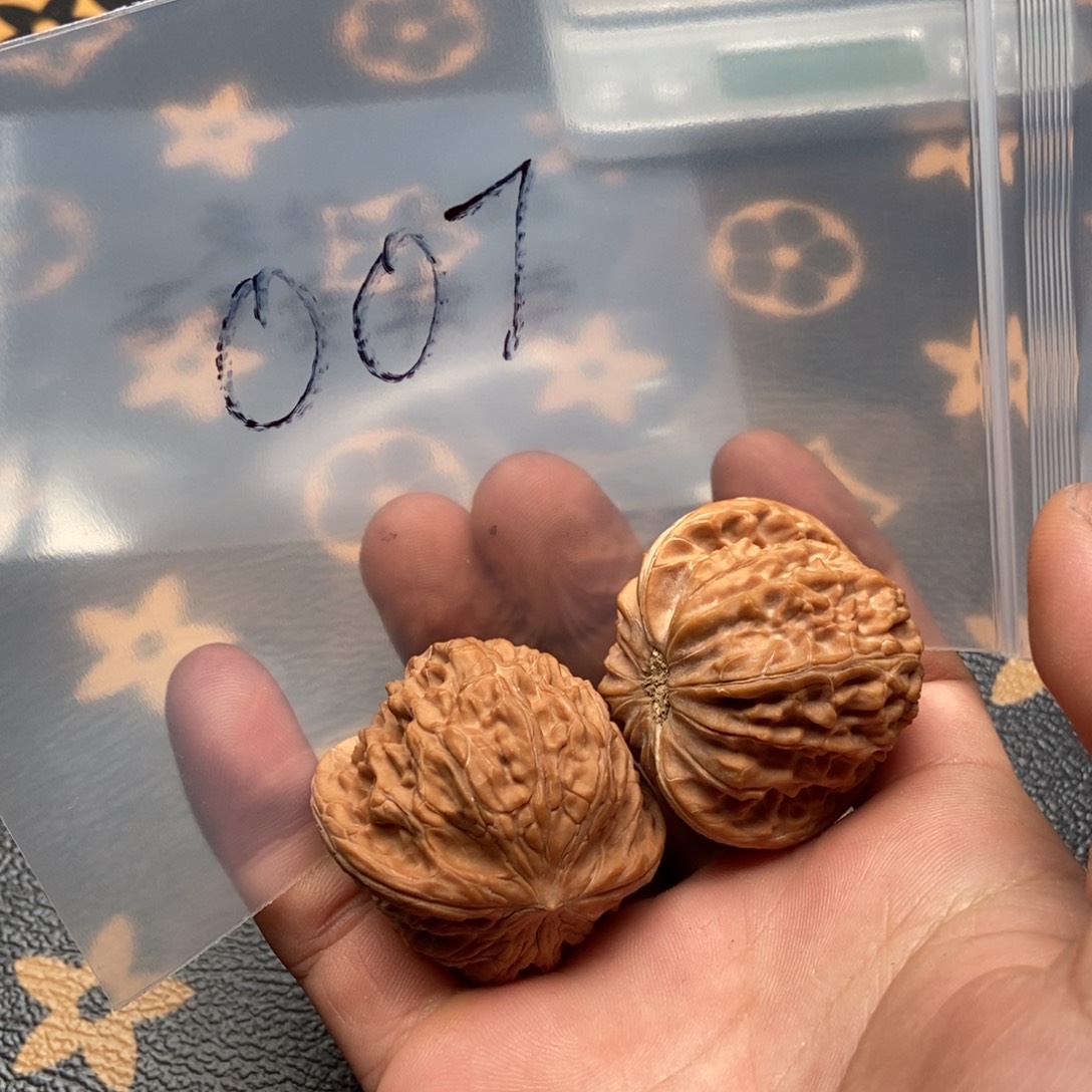 文玩核桃吊坠磨盘