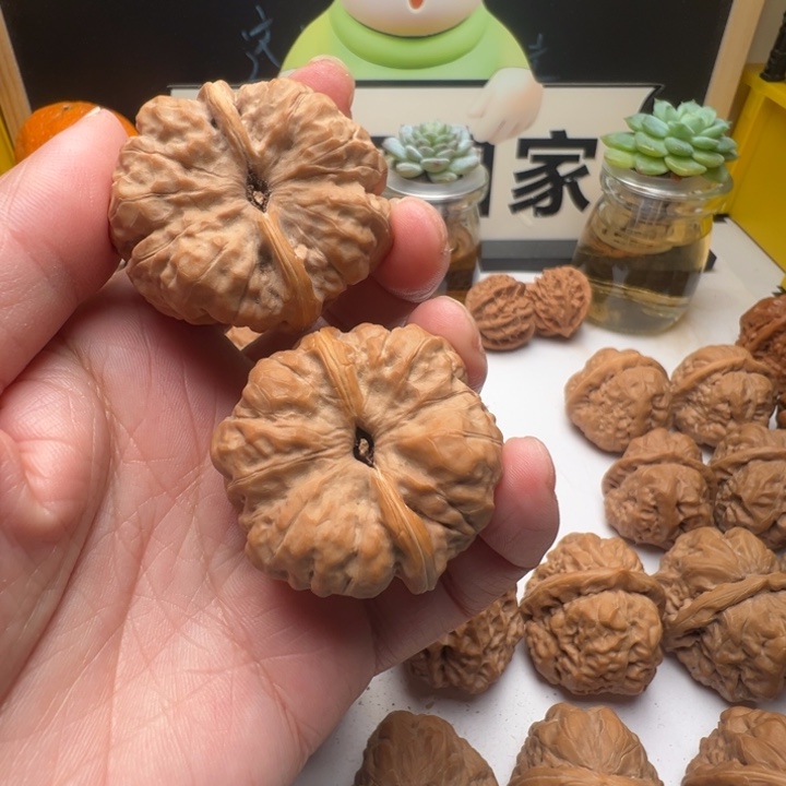 红***粥吊坠文玩核桃精品蛤蟆精品链接