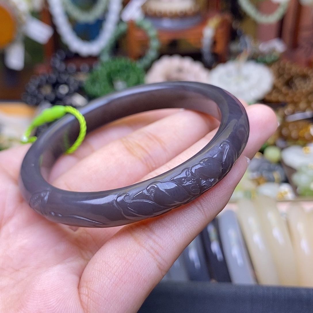 和田玉未镶嵌颈饰浓烟紫美人条手镯52.8