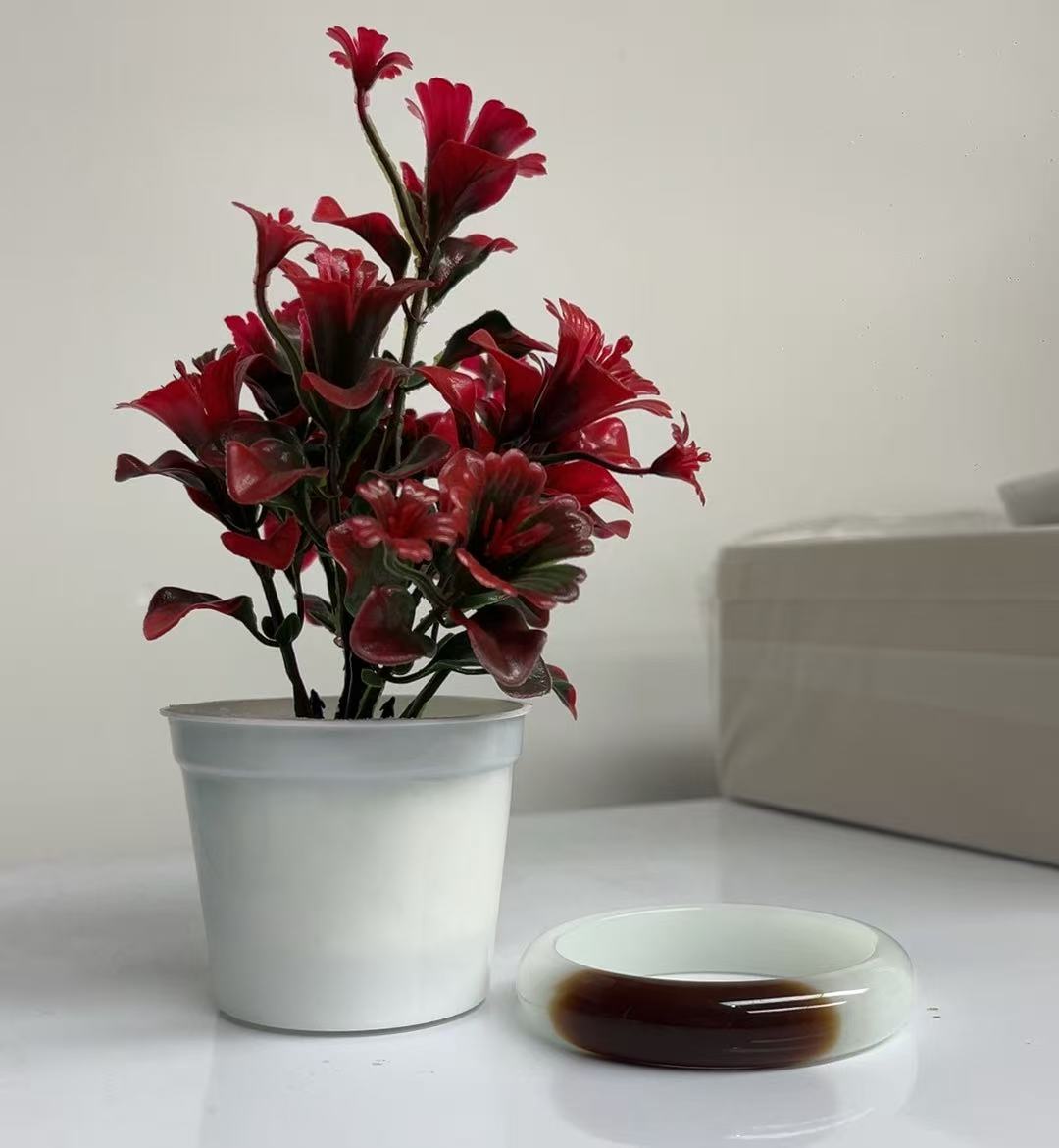 A27时尚百搭气质糖色一口糖正圈摆件