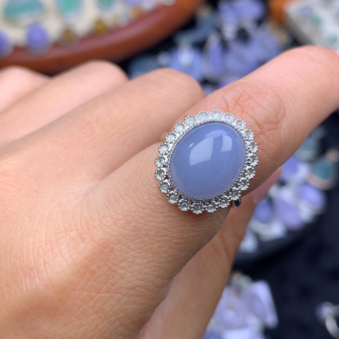 翡翠戒指18K金镶嵌蛋面戒指