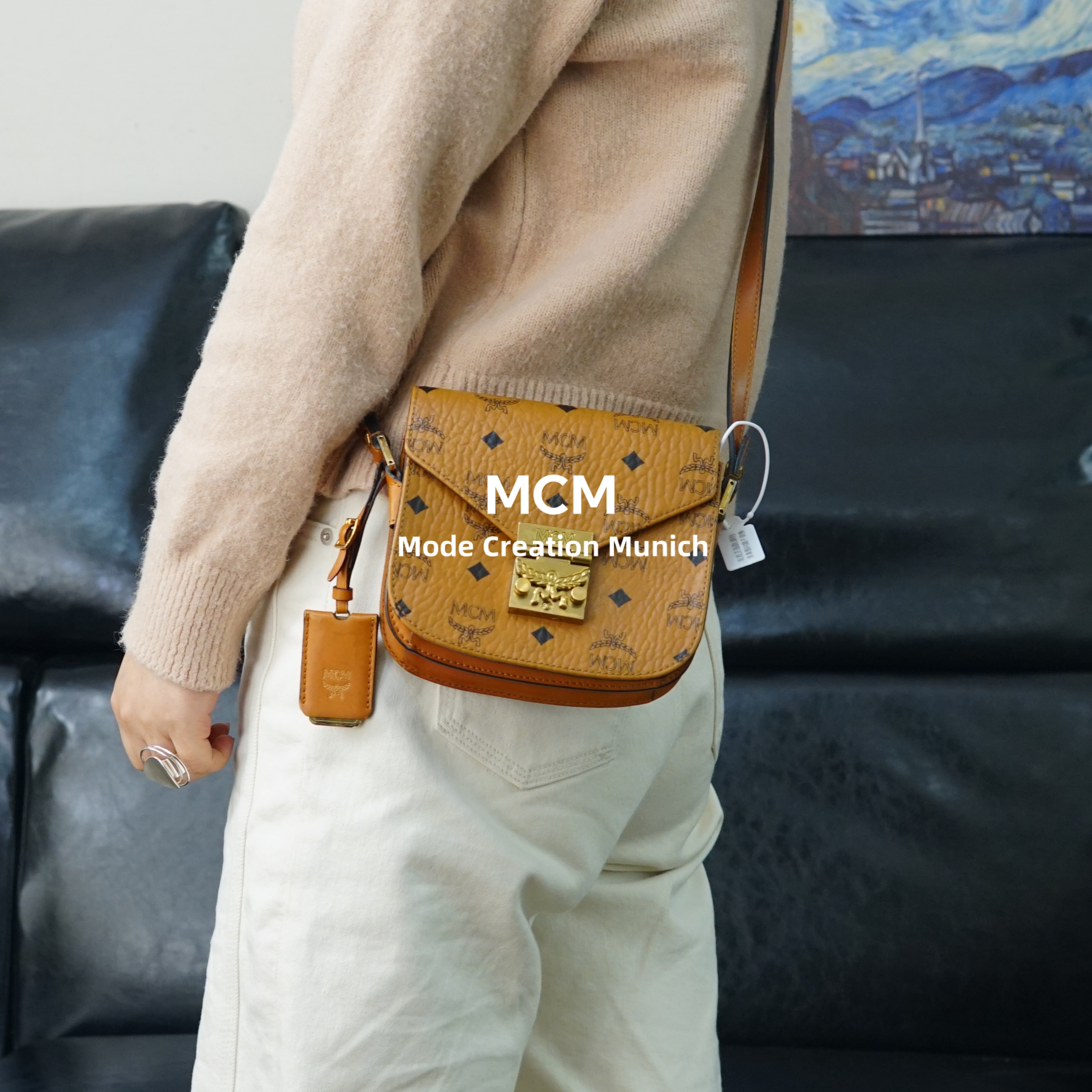 95新 MCM 干邑色马蹄包/HD02520504/0504