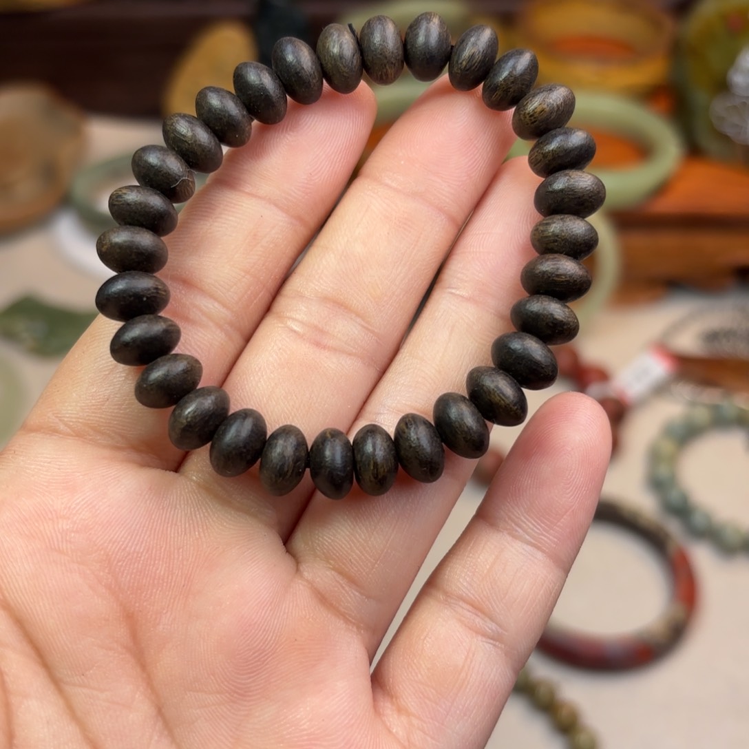 岫岩河磨玉（透闪石质玉）颈饰未镶嵌