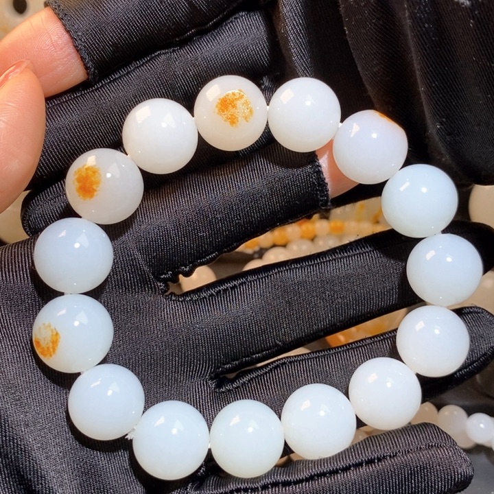 吉***龙未镶嵌手链和田玉